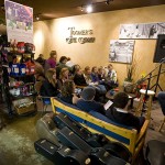 toomers_coffee_open_mic_crowd
